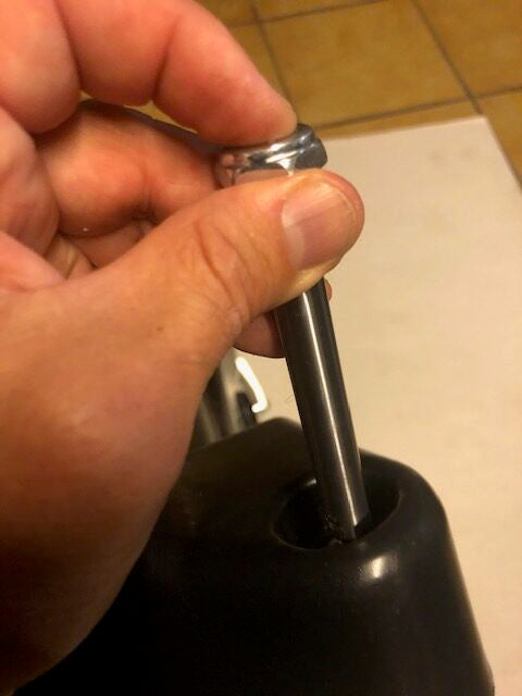 AXE A CLIPSAGE RAPIDE POUR ROUES DIRECTIONNELLES ET ANTI BASCULE